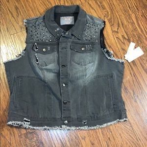 Melissa McCarthy 1x  Jean vest grayish black